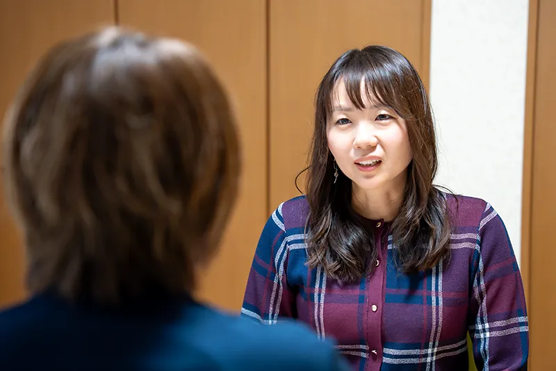 相談内容を伝える保護者の表情